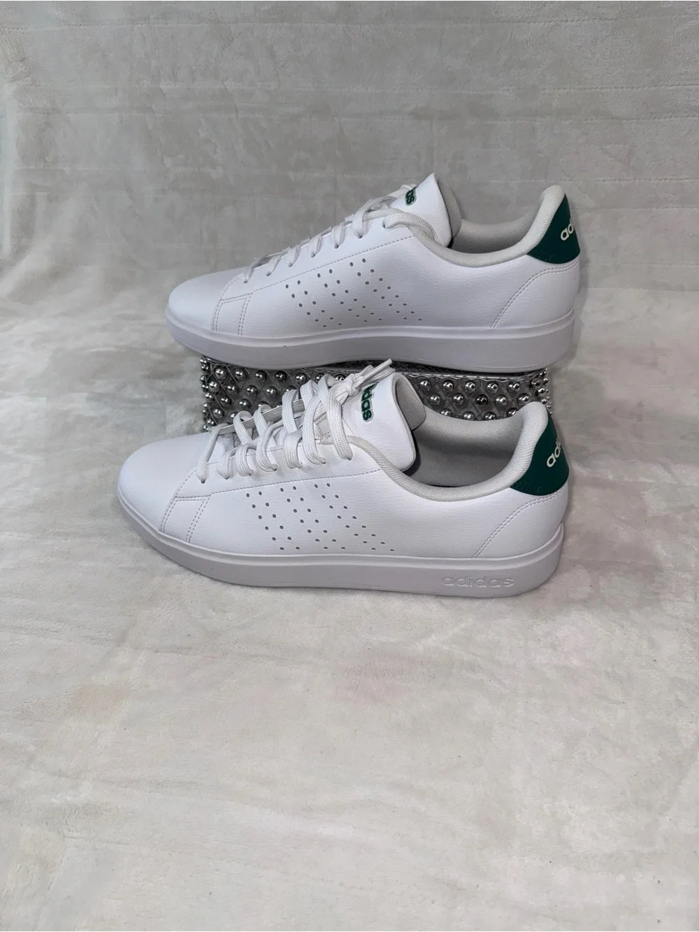 Adidas White Advantage 2.0  12 men’s Sneakers with Green Heel Tab